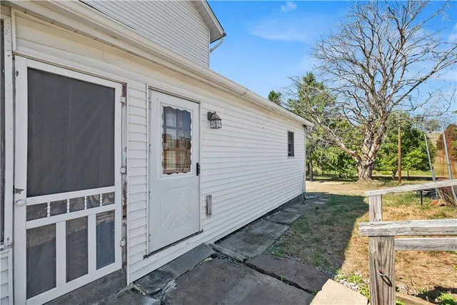 a house view with a outdoor space