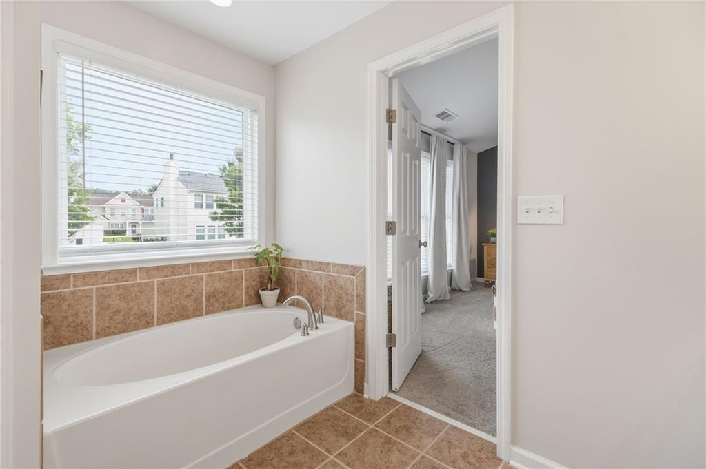 3676 Ramsey Circle Southwest Atlanta, GA 30331 - Photo 23 of 37