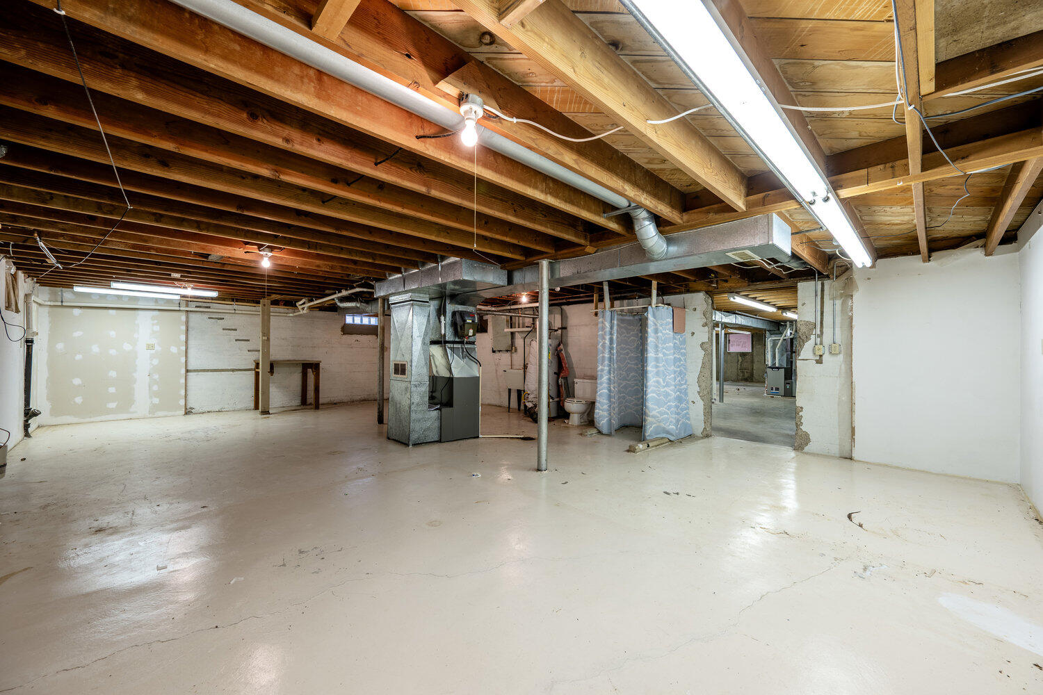 905 West Works Street Sheridan, WY 82801 - Photo 26 of 38 027_dsc_9036-hdr_973