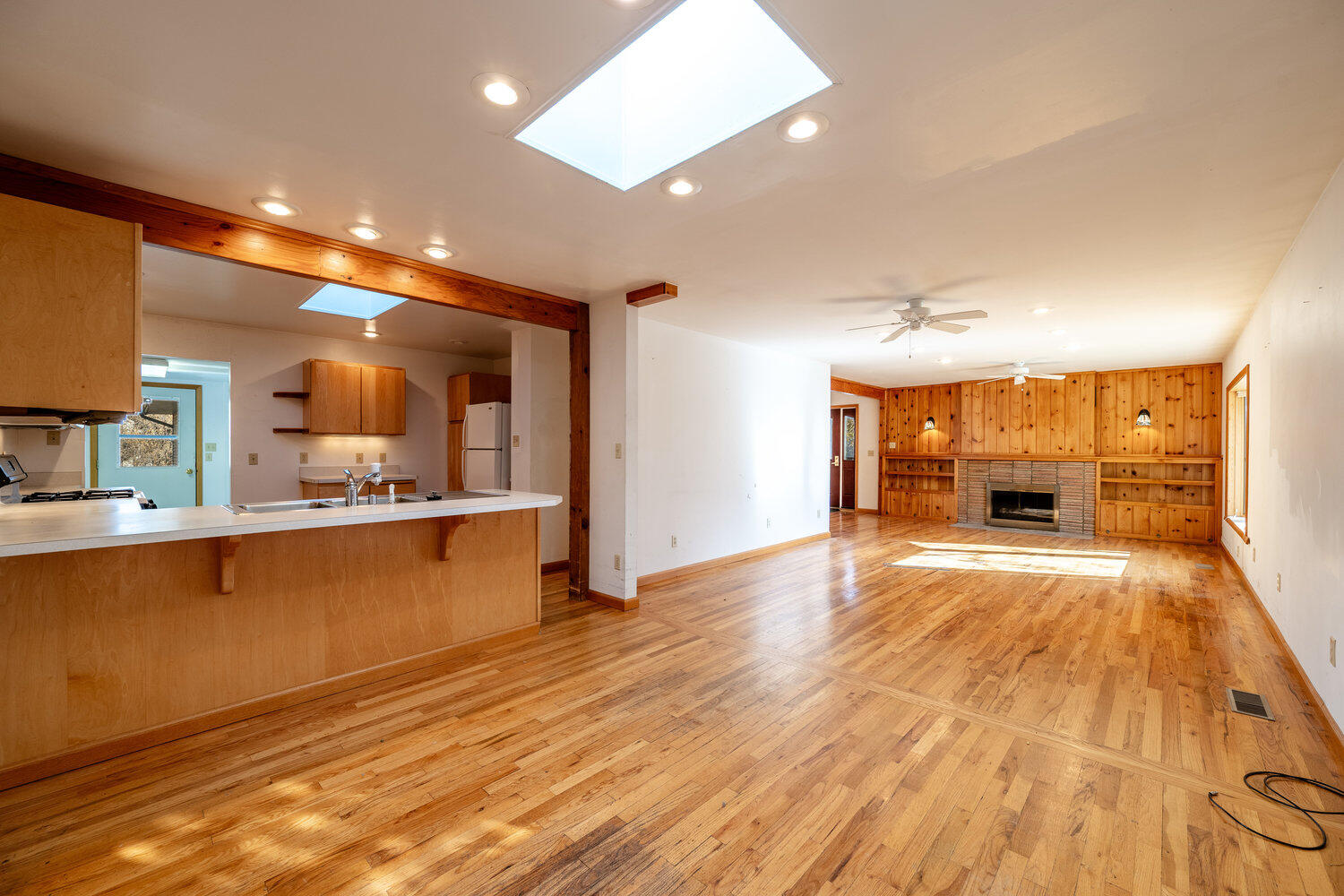 905 West Works Street Sheridan, WY 82801 - Photo 3 of 38 005_dsc_8957-hdr-edit_667