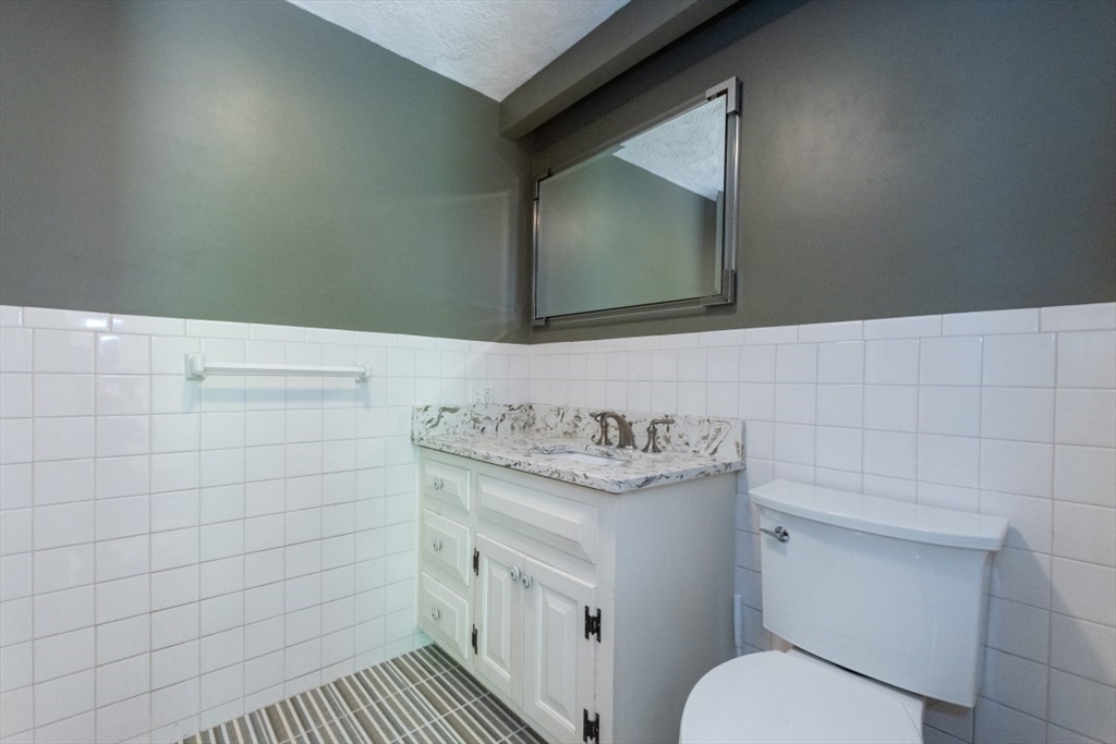 270 Old Lancaster Road Sudbury, MA 01776 - Photo 17 of 34 Gallery Image 17