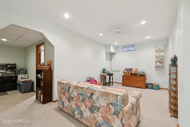 a bed room with a bed