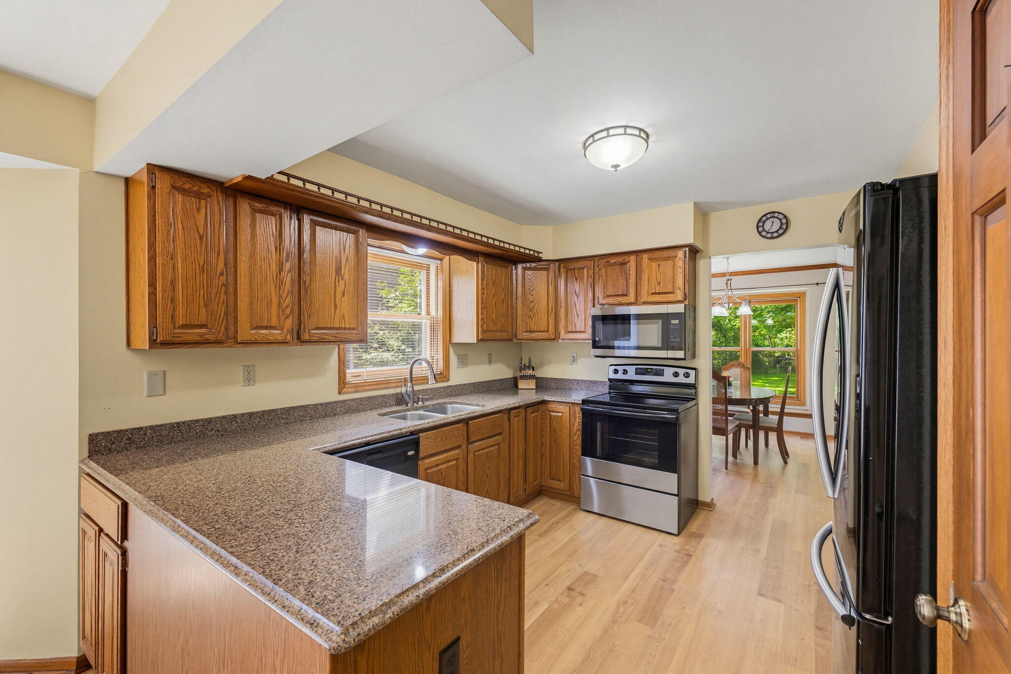 6912 North Tichigan Road Waterford, WI 53185 - Photo 13 of 52 Kitchen with Quartz Counters