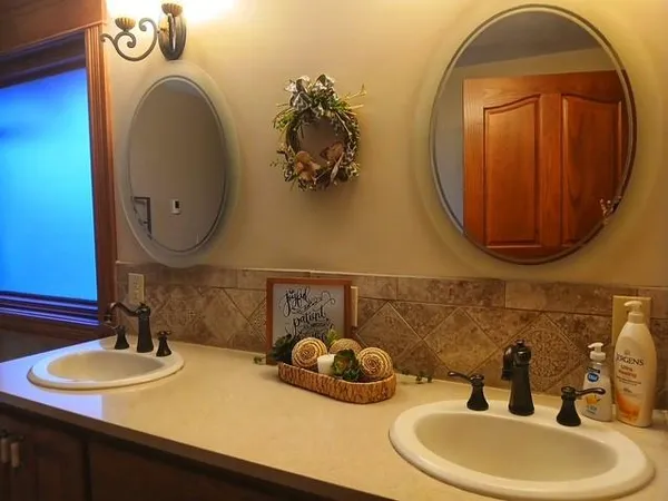 $519,000 | 1516 Nebraska Street, Mound City, MO 64470