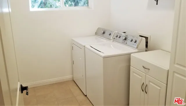 a view of a room with shelf