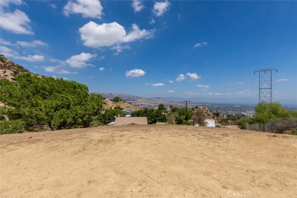 7815 Mesa Simi Valley Simi Valley, CA 93063 - Photo 13 of 25 a view of an outdoor space and a yard