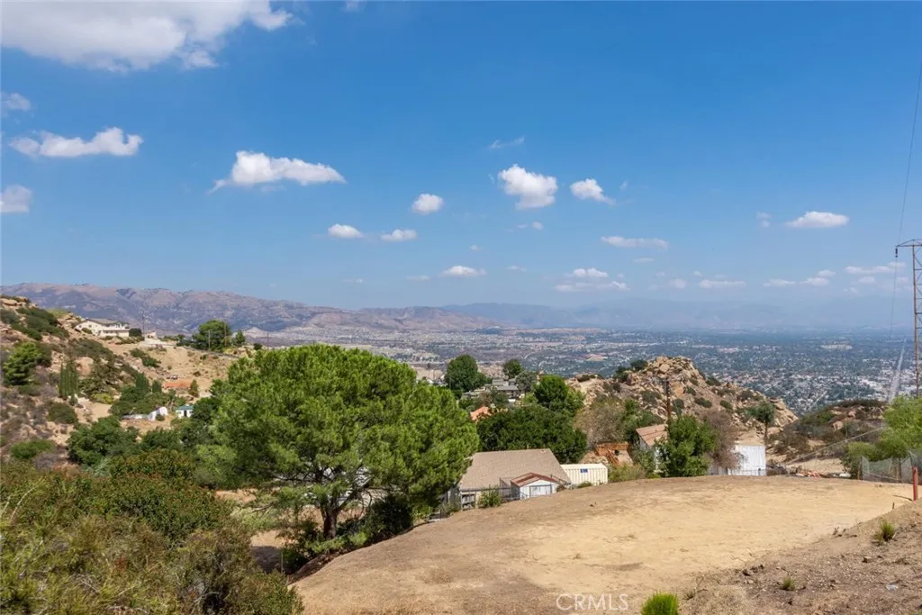 7815 Mesa Simi Valley Simi Valley, CA 93063 - Photo 18 of 25 a view of a city