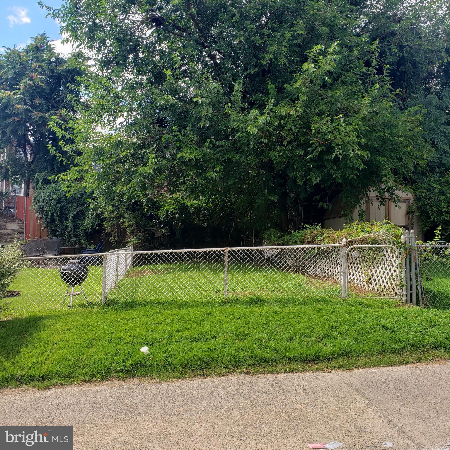 204 East Claremont Road Philadelphia, PA 19120 - Photo 20 of 21 Fenced Rear Yard