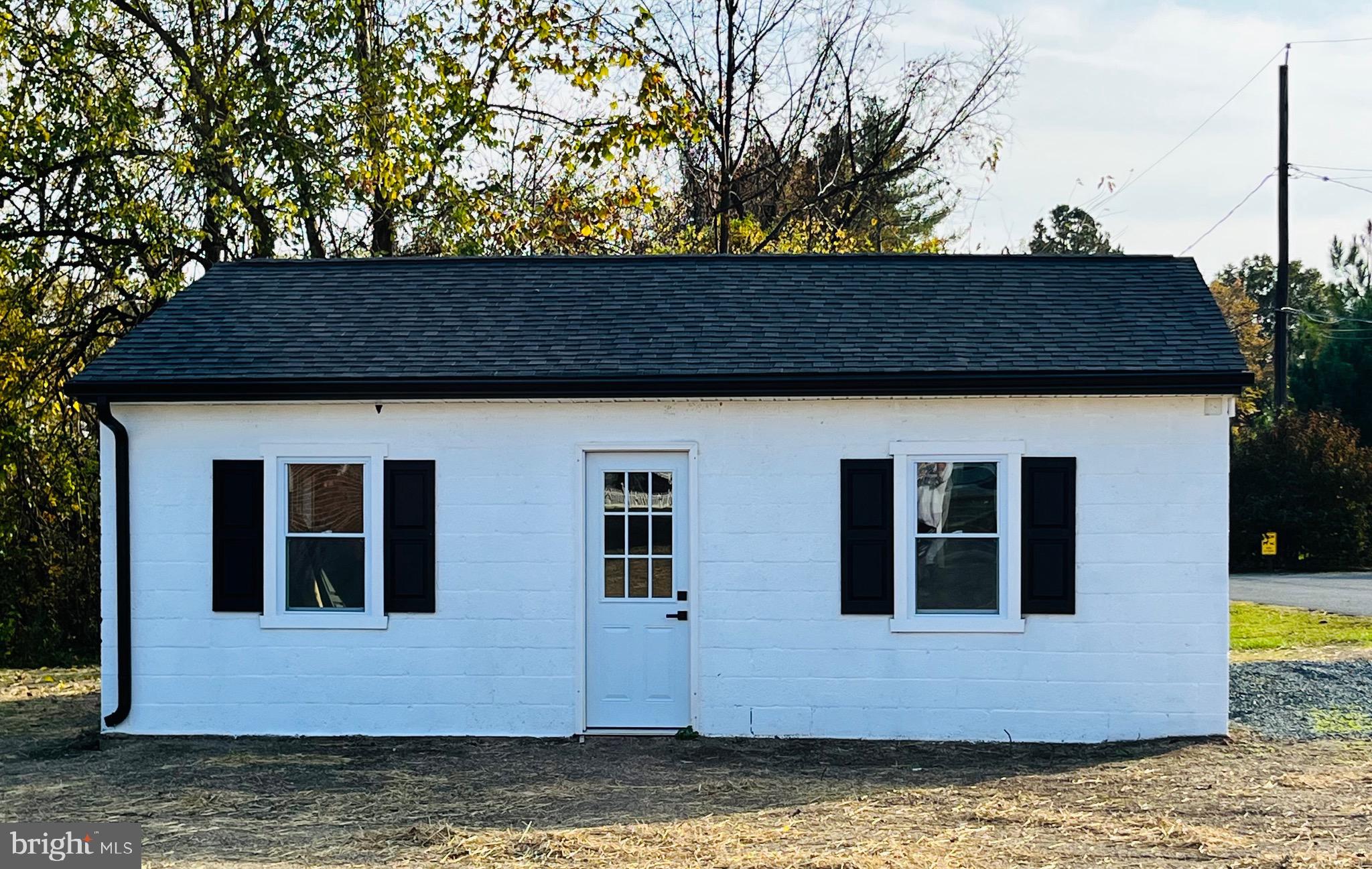 7215 Golden Ring Road Essex, MD 21221 - Photo 5 of 45 Gallery Image 5