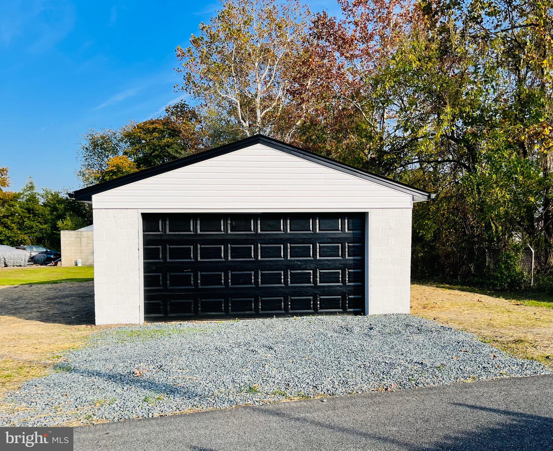 7215 Golden Ring Road Essex, MD 21221 - Photo 7 of 45 Gallery Image 7