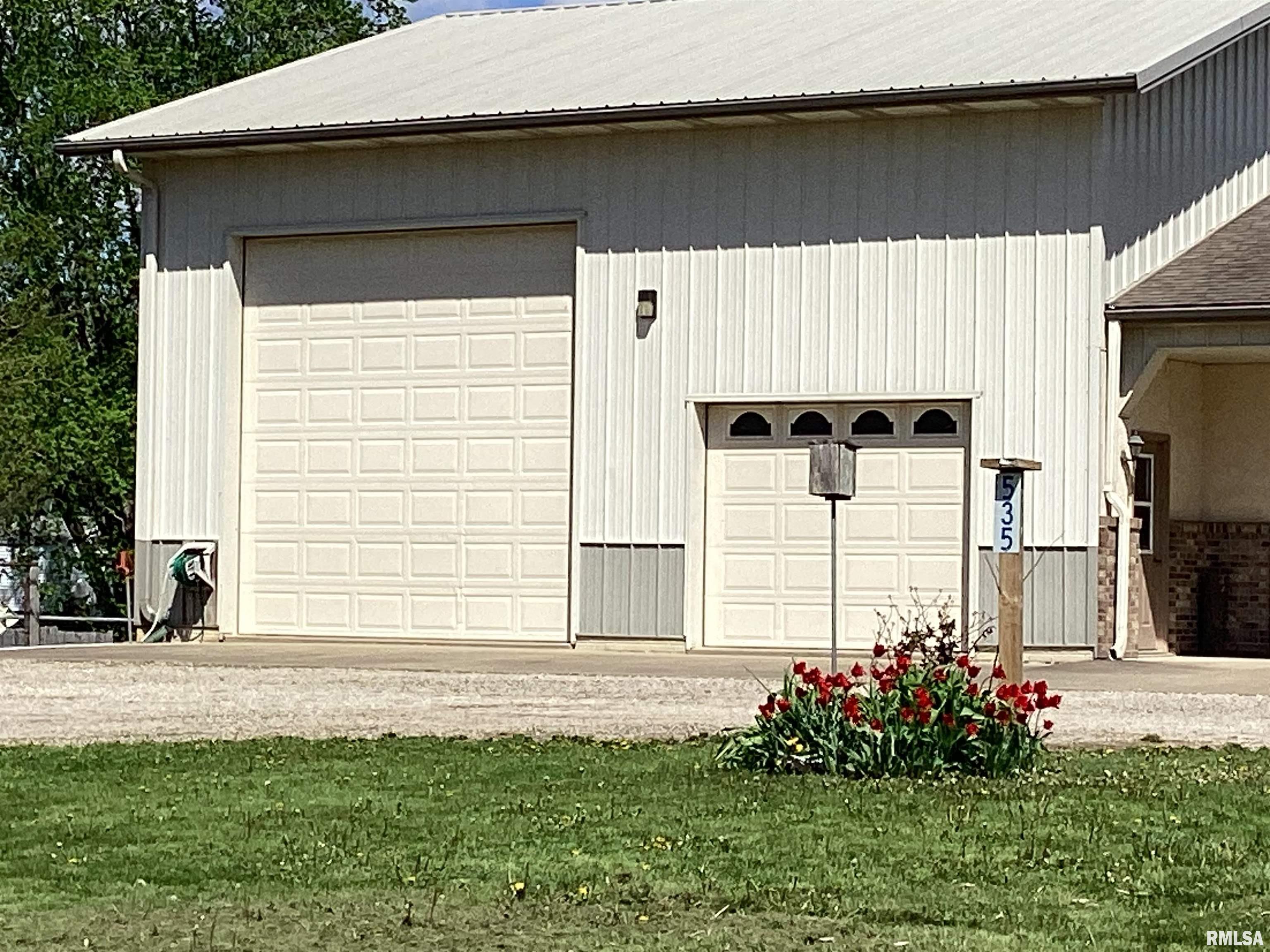 535 West Fulton Street Farmington, IL 61531 - Photo 20 of 83