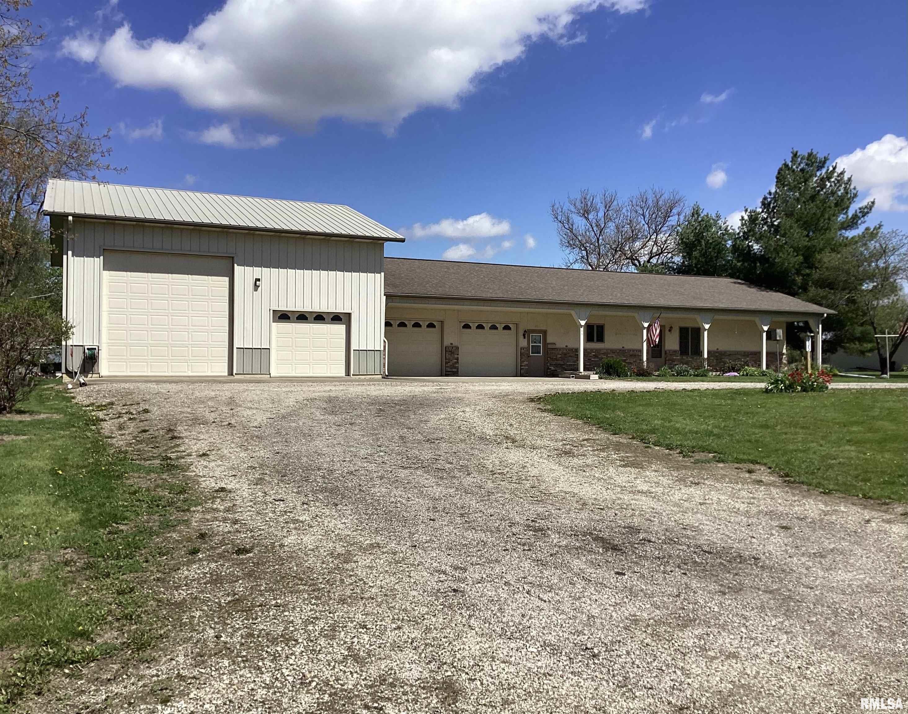 535 West Fulton Street Farmington, IL 61531 - Photo 2 of 83