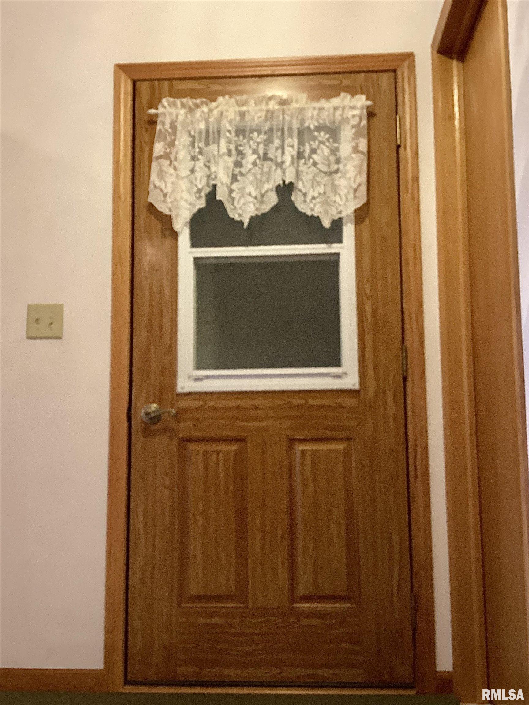 535 West Fulton Street Farmington, IL 61531 - Photo 46 of 83