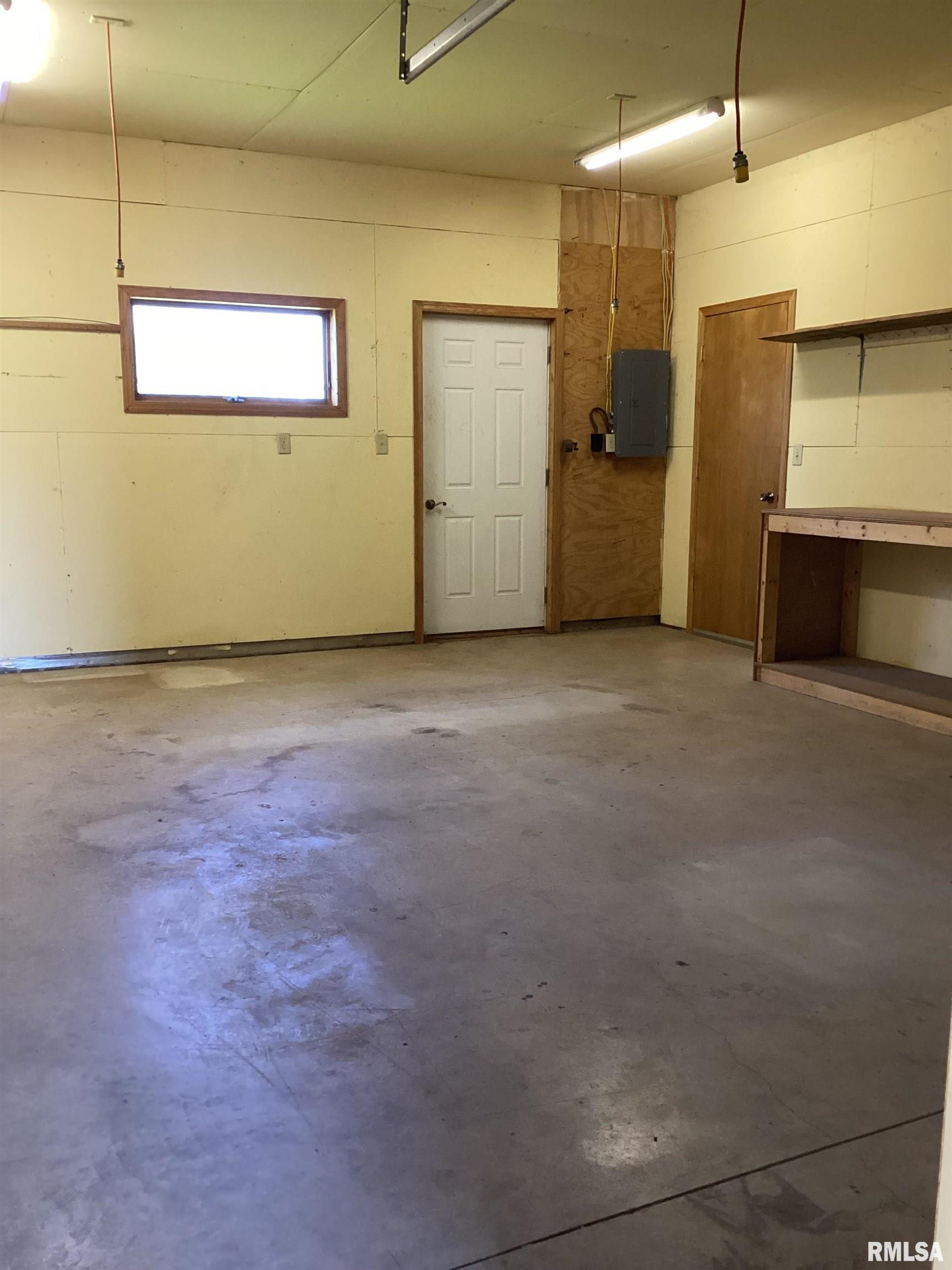 535 West Fulton Street Farmington, IL 61531 - Photo 65 of 83