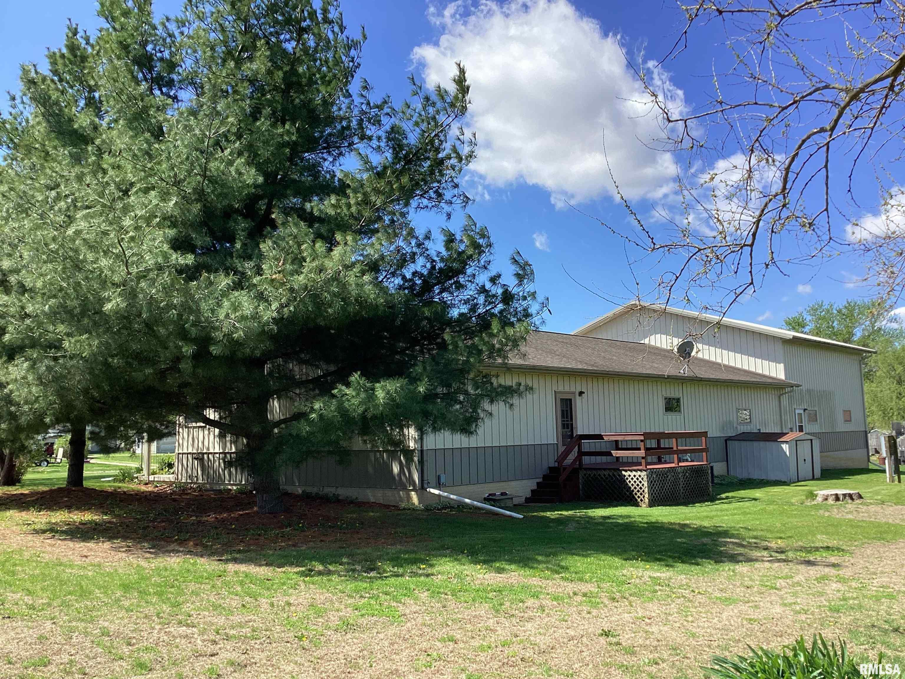 535 West Fulton Street Farmington, IL 61531 - Photo 9 of 83