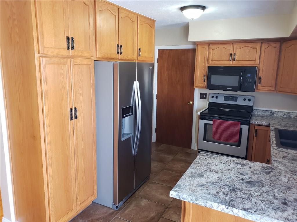424 South Rangeline Road Anderson, IN 46012 - Photo 5 of 19 Gallery Image 5