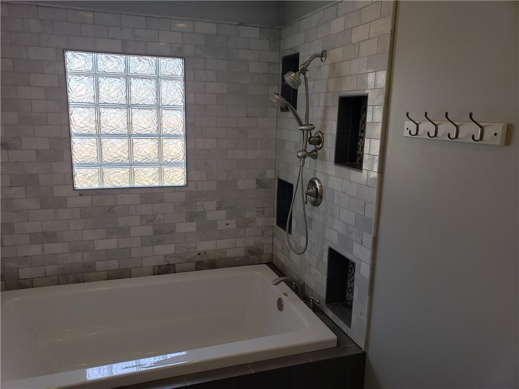 424 South Rangeline Road Anderson, IN 46012 - Photo 9 of 19 Gallery Image 9