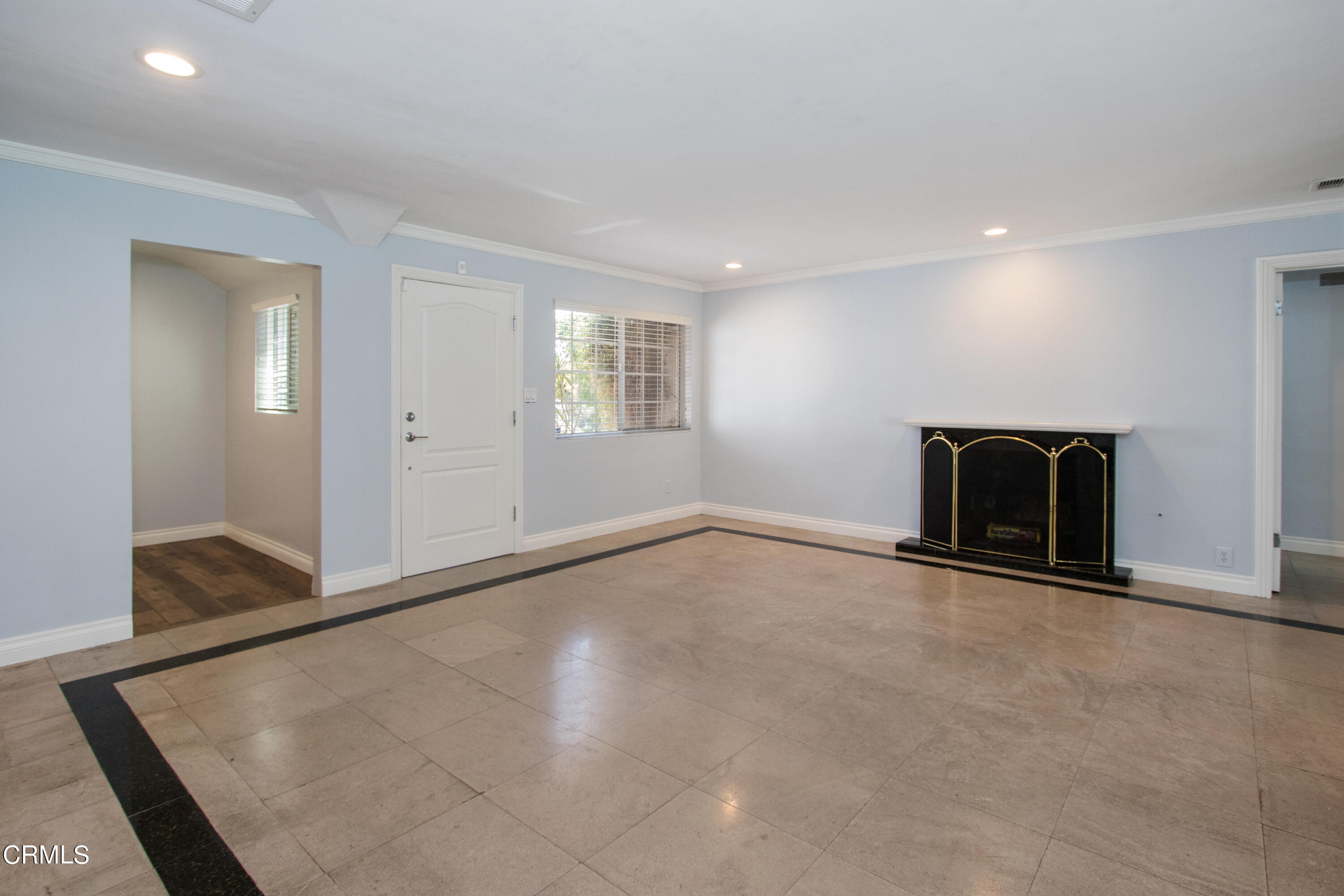 1029 Cynthia Avenue Pasadena, CA 91107 - Photo 2 of 19 an empty room with windows