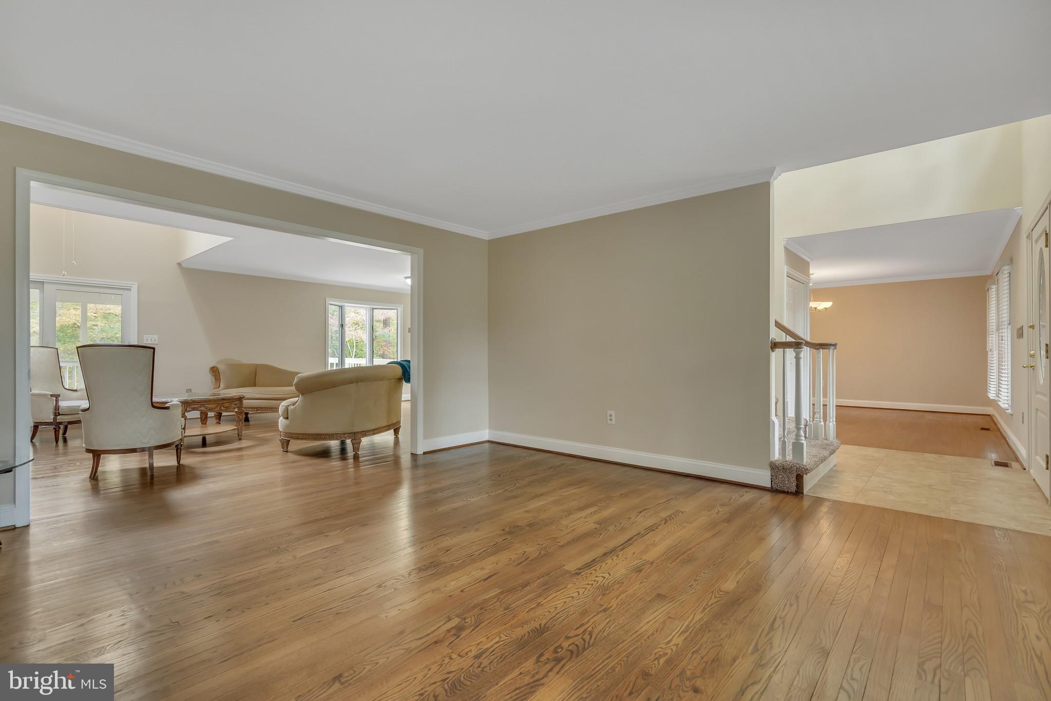 7029 Highbridge Road Bowie, MD 20720 - Photo 11 of 47 DR looking into LR