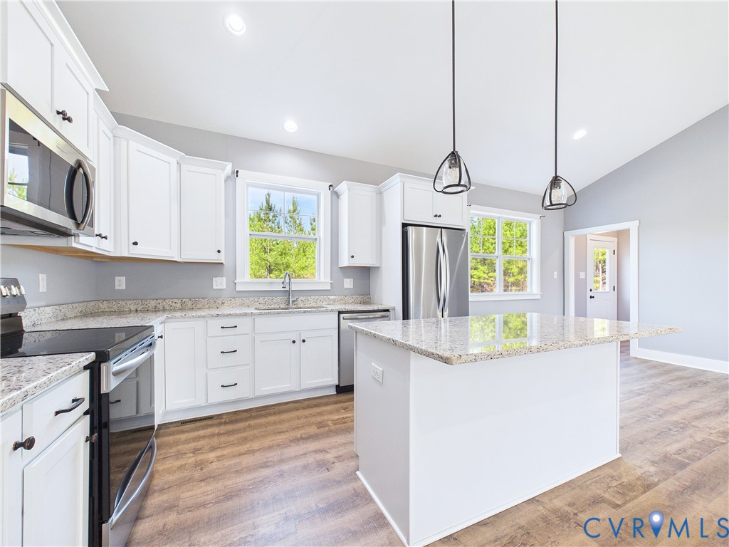 6795 Darlington Heights Road Cullen, VA 23934 - Photo 9 of 44 Kitchen featuring stainless steel appliances, a ki