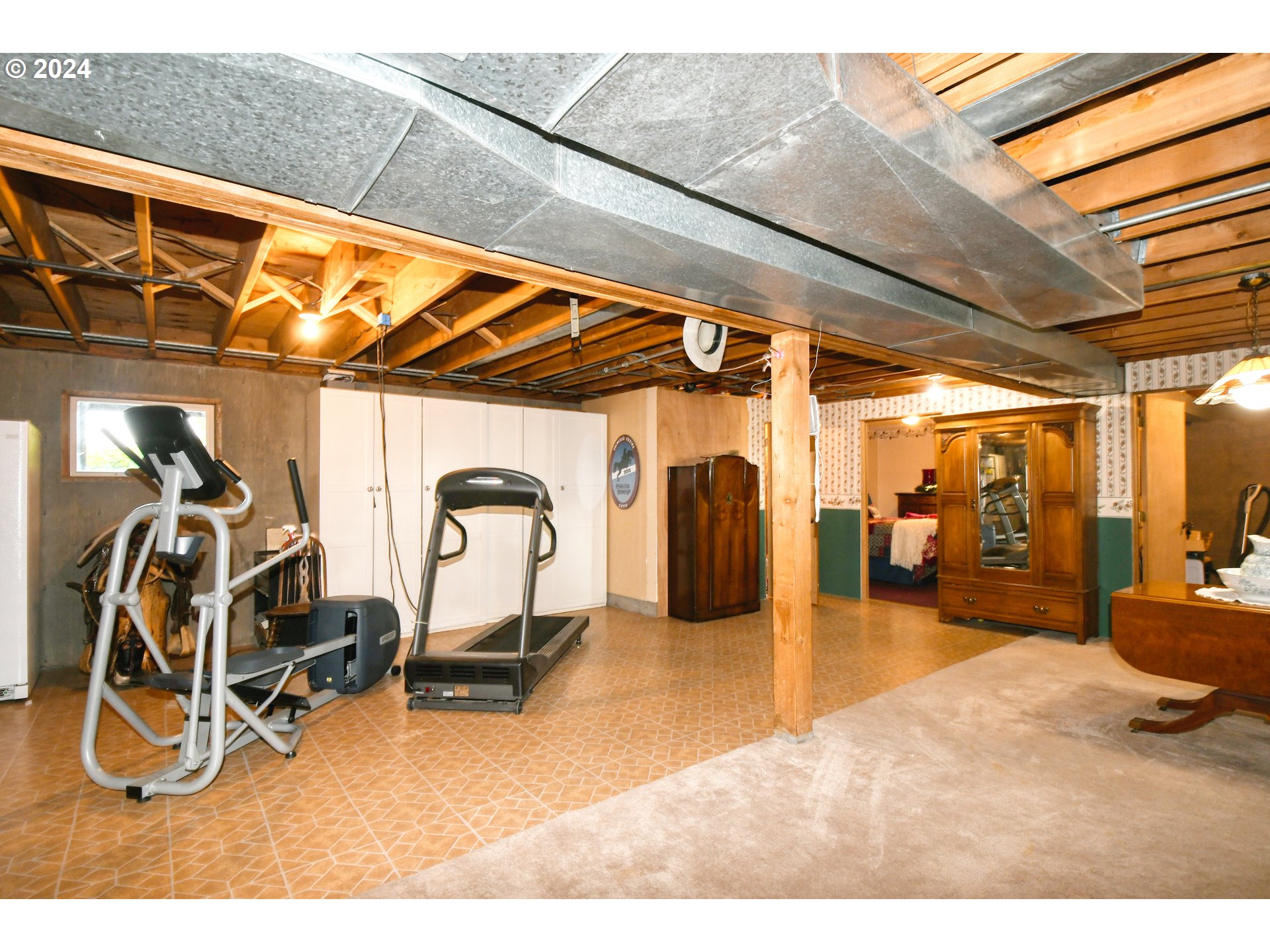 75468 McCormmach Road Pendleton, OR 97801 - Photo 32 of 48 a view of a room with gym equipment