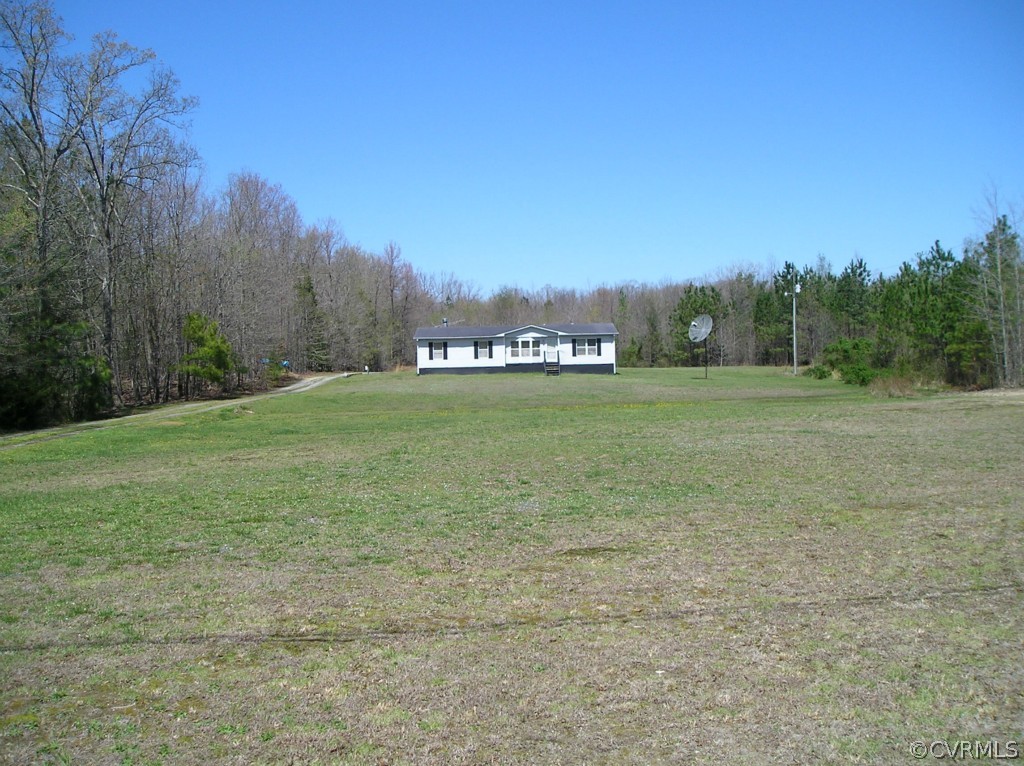 17159 Courtney Road Hanover, VA 23069 - Photo 3 of 22 Gallery Image 3
