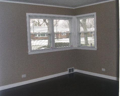 5804 Superior Street Berkeley, IL 60163 - Photo 6 of 13