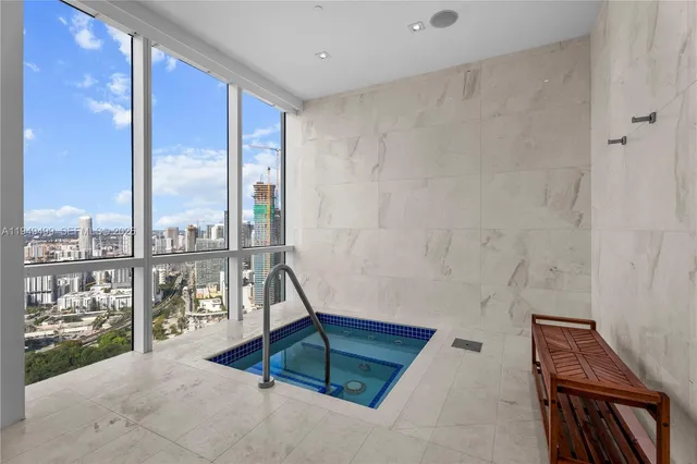 $2,250,000 | 1643 Brickell Avenue, Unit 2506, Miami, FL 33129
