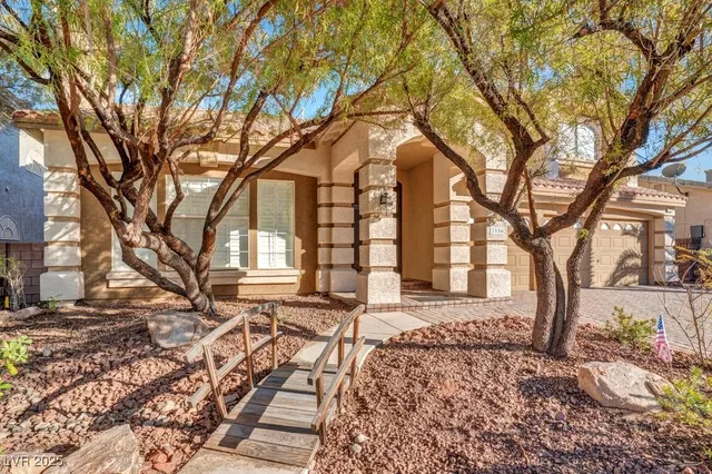 $950,000 | 7550 Jacaranda Bay Street, Las Vegas, NV 89139