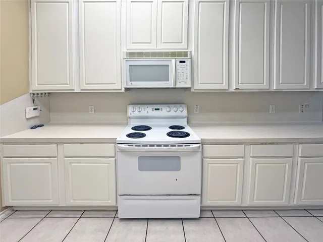 $1,750 | 63 Ledgestone Place, The Woodlands, TX 77382