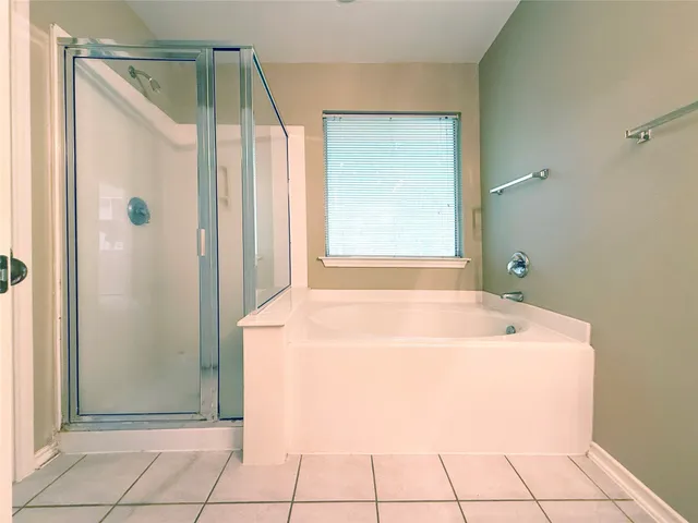 $1,750 | 63 Ledgestone Place, The Woodlands, TX 77382