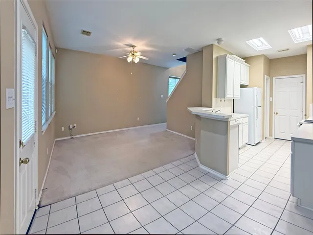 $1,750 | 63 Ledgestone Place, The Woodlands, TX 77382