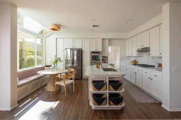 $1,795,000 | 2819 Avenida Valera, Carlsbad, CA 92009