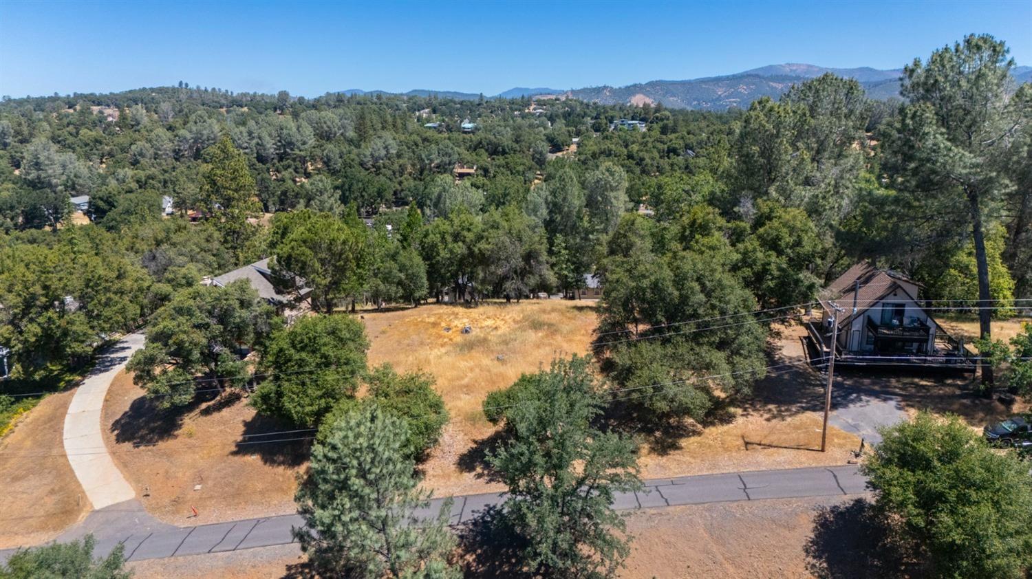 308 Longview Street Groveland, CA 95321 - Photo 2 of 16