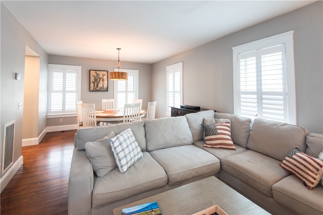 32 Hammond Street Newport, RI 02840 - Photo 11 of 30