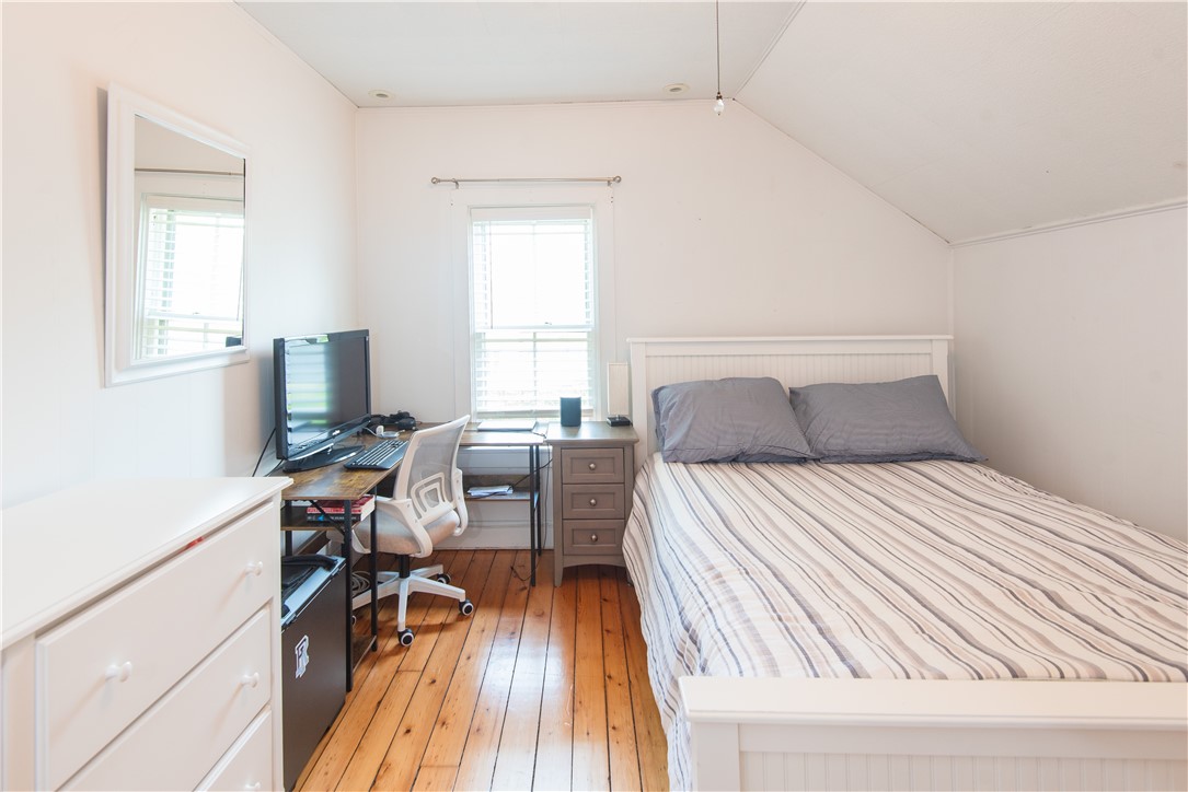 32 Hammond Street Newport, RI 02840 - Photo 18 of 30