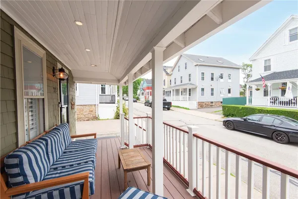 $3,500 | 32 Hammond Street, Newport, RI 02840