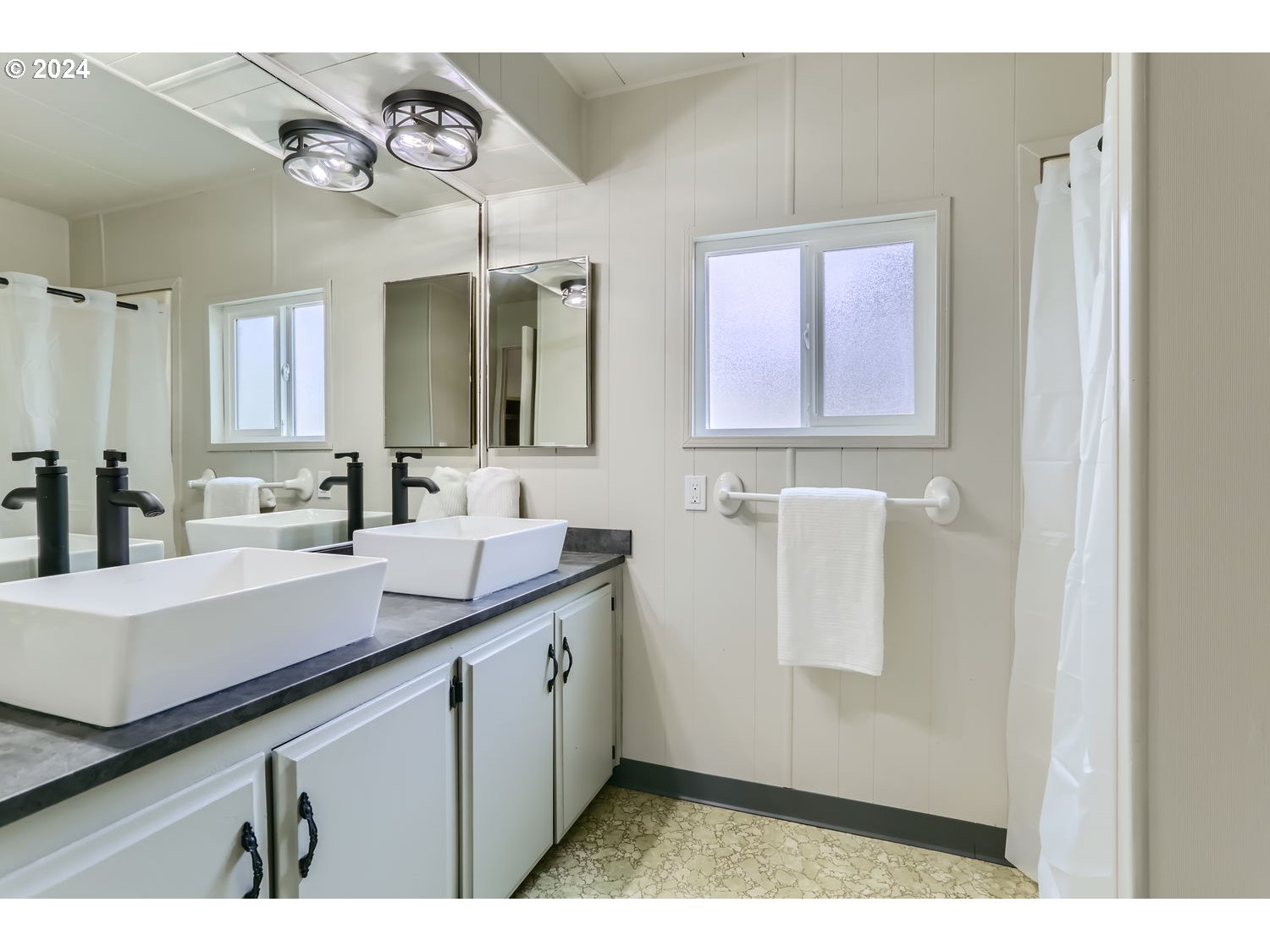 2681 Southeast River Road, Unit 10 Hillsboro, OR 97123 - Photo 9 of 11