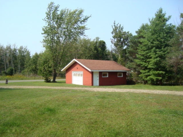 8495 Bayview Road Onekama, MI 49675 - Photo 7 of 29 DSC03435