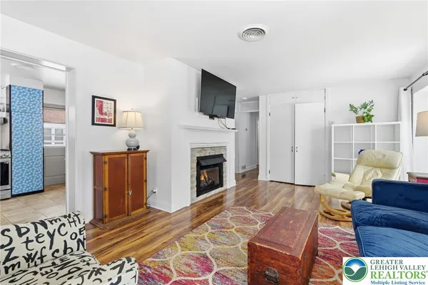 $2,450 | 1620 North 19th Street, Allentown, PA 18104