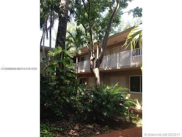 $1,750 | 6330 Southwest 79th Street, Unit 23, South Miami, FL 33143