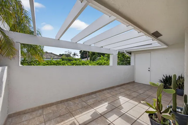 a view of an outdoor space and a yard