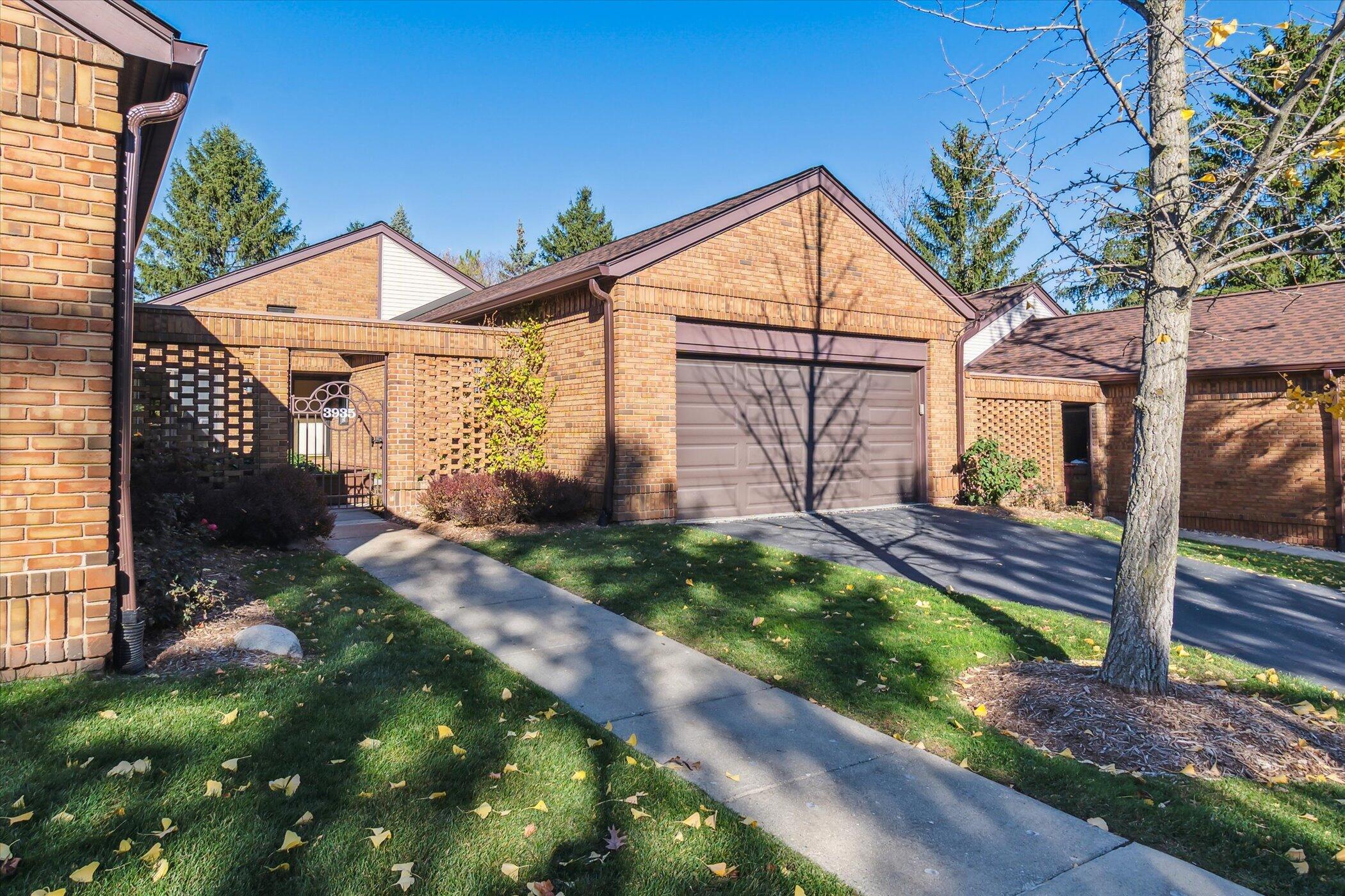 3935 Ridgmaar Square Ann Arbor, MI 48105 - Photo 47 of 60 02-3935-Ridgmaar-Square-Ann-Arbor-MI-481