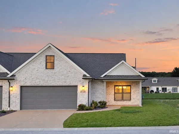 $440,000 | 3327 White Oak Trail, Newburgh, IN 47630