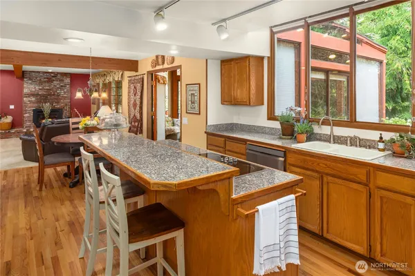 $5,600 | 17248 Northeast 125th Street, Redmond, WA 98052