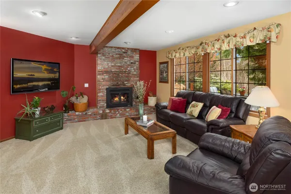 $5,600 | 17248 Northeast 125th Street, Redmond, WA 98052