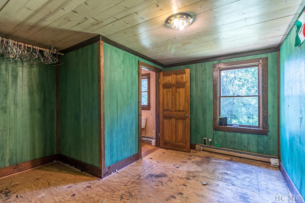 199 Tall Pines Road Scaly Mountain, NC 28775 - Photo 13 of 20 Gallery Image 13