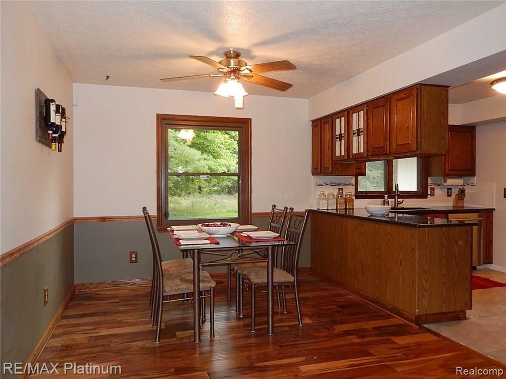 8187 Pingree Road Pinckney, MI 48169 - Photo 20 of 82 20.JPG