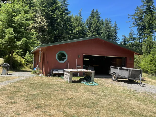 $415,000 | 33052 Cedar Valley Drive, Gold Beach, OR 97444