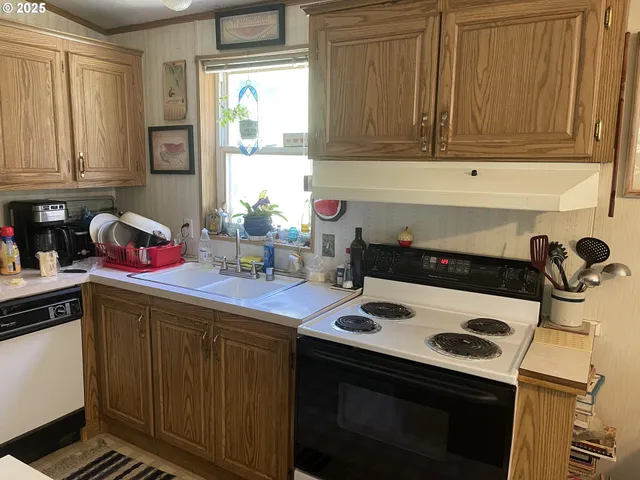 $415,000 | 33052 Cedar Valley Drive, Gold Beach, OR 97444